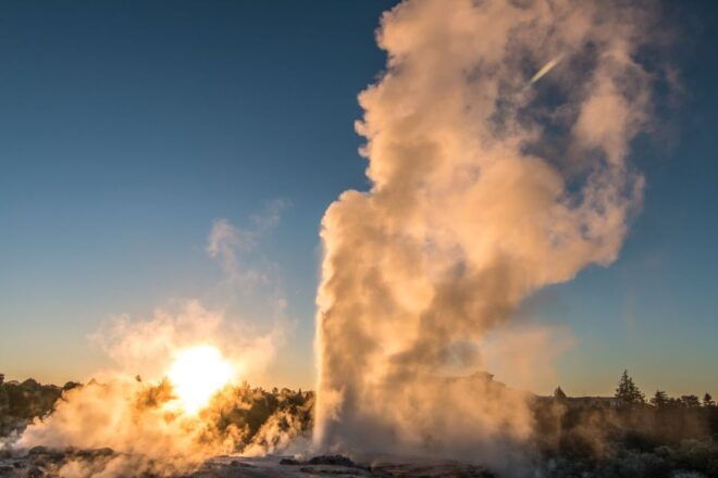 From Rotorua: Wai-O-Tapu, Waimangu and Te Puia Full-Day Tour - Highlights of the Tour
