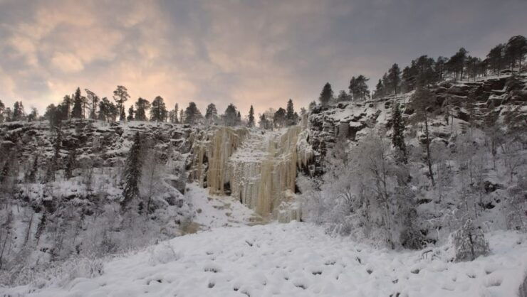 From Rovaniemi: Korouoma Frozen Waterfalls Small-Group Hike - Activity Details