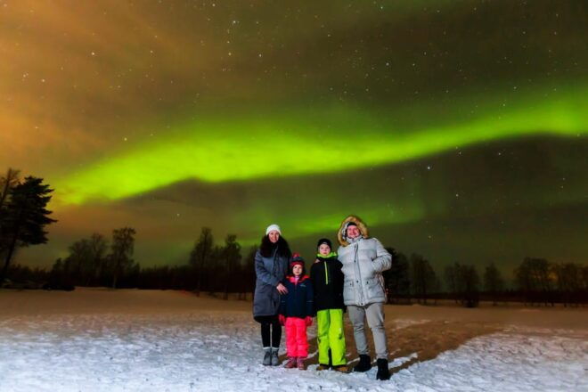 From Rovaniemi: Northern Lights Photo Tour With Pickup - Customer Reviews and Ratings