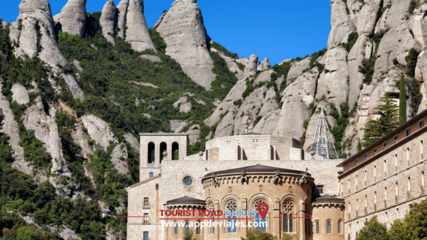 From Salou: Montserrat Monastery & 4 Hours in Barcelona - Cancellation and Payment Options