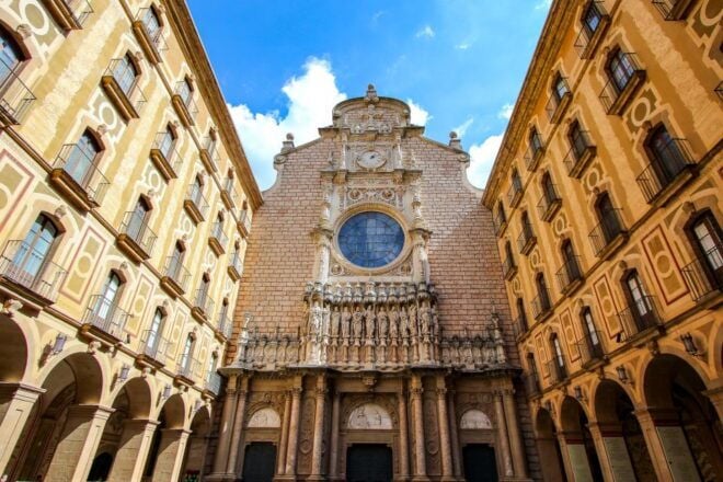 From Salou: Montserrat Monastery and Colonia Güell - Directions