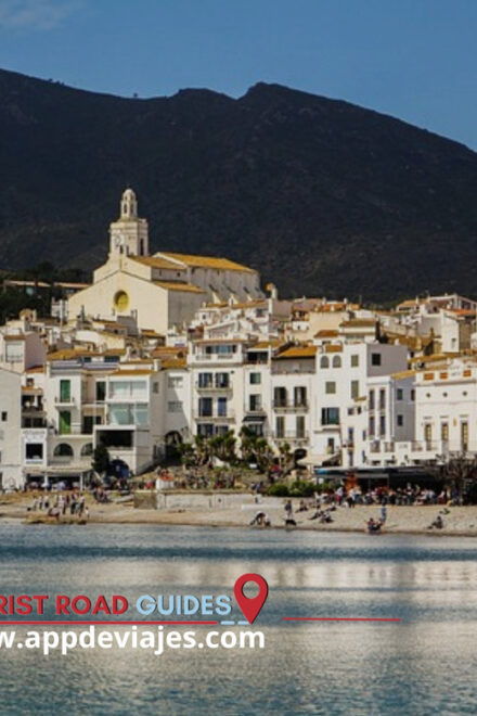 From Salou: Tour Private Cadaques & Winnery Tast - Boat Tour and Natural Park