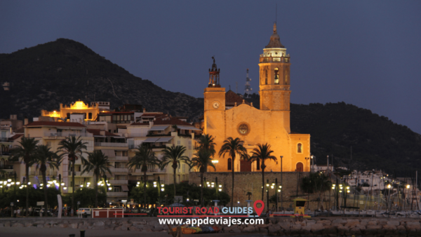 From Salou: Tour Private Cavas & Sitge Winery - Cava Tasting Opportunity