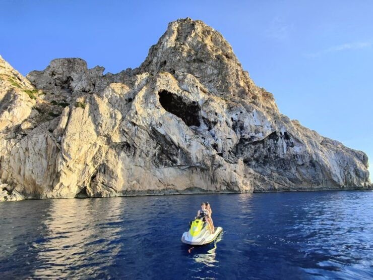 From San Antonio: 1.5-Hour Jet Ski Tour to Es Vedra - Instructor and Languages