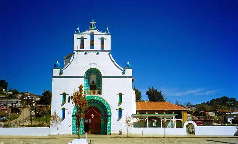 From San Cristóbal: Chamula and Zinacantán Guided Tour - Discovering San Juan Chamula: A Blend of Ritual and Community