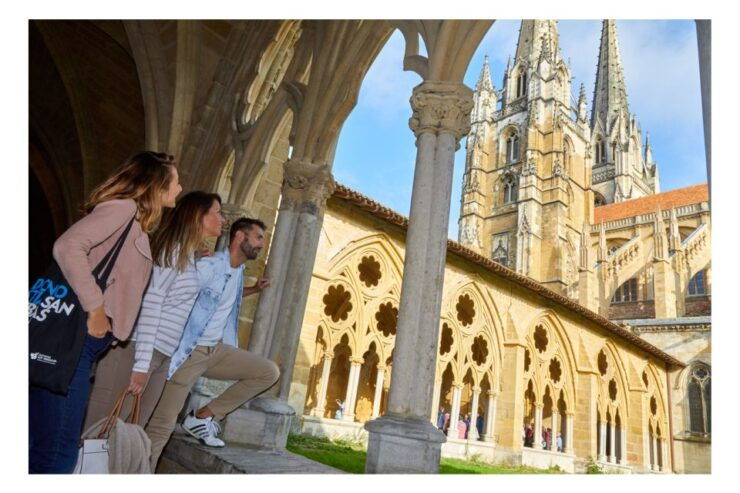 From San Sebastian: Biarritz and Bayonne Minibus Tour - Booking Information