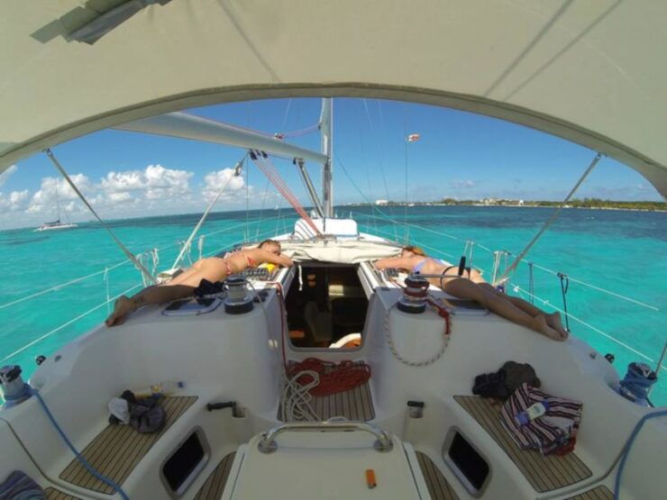From Santa Teresa: Sailboat Tour to Corsica With Lunch - Boat Features