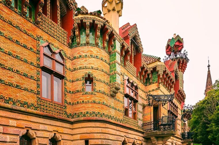 From Santander: Gaudí's Caprice With Entrance, Santillana and Redwood Forest. - Transportation and Logistics