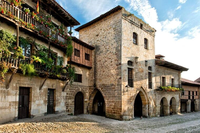 From Santander: Gaudí's Caprice With Entrance, Santillana and Redwood Forest. - Discovering Santillana Del Mar