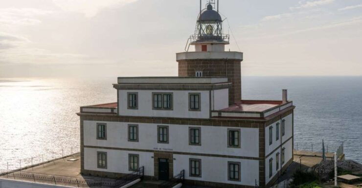 From Santiago: Finisterre Lighthouse Sunset Tour - Tour Highlights