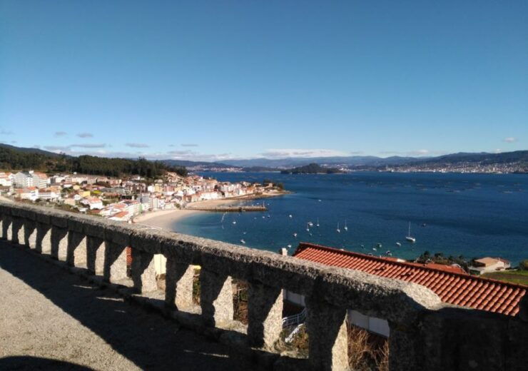 From Santiago: Rías Baixas Galicia Seafood & Wine Day Tour - Experience Highlights