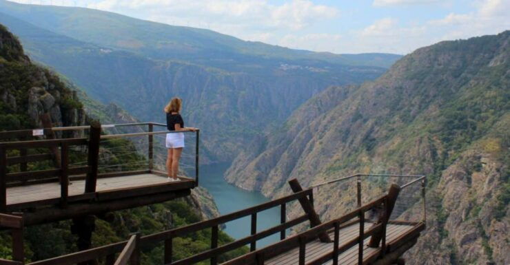 From Santiago: Ribeira Sacra Tour & Boat Trip - Tour Details
