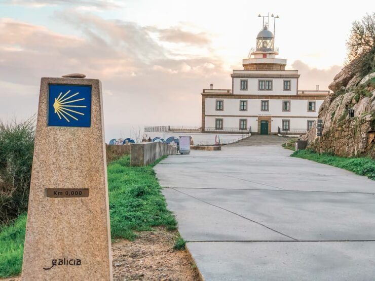 FROM SANTIAGO TO FINISTERRE (4 STOPS) - Transportation and Tour Features