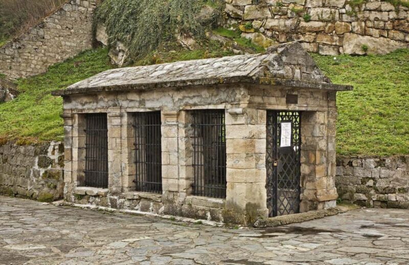 From Sarajevo: Travnik, Jajce, Pliva Lakes & Watermills Trip - Authentic Insights from Reviewers