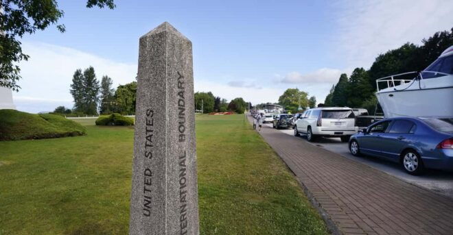 From Seattle - Full Day Private Tour of Vancouver BC ,Canada - Highlights and Attractions