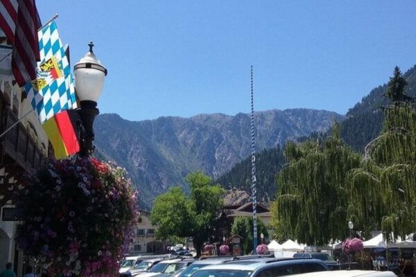 From Seattle: Leavenworth Bavarian Alpine Village Day Trip - Tips for Making the Most of Your Day Trip