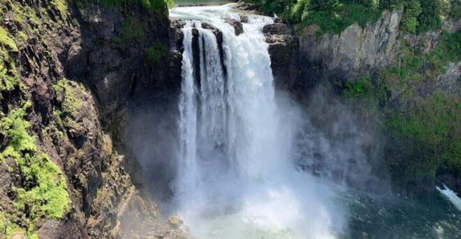 From Seattle: Pacific Northwest Waterfalls & Hiking Tour - Included Amenities