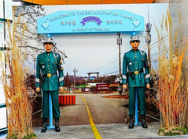 From Seoul: DMZ, 3rd Tunnel & Suspension Bridge Guided Tour - Pickup and Drop-off Service
