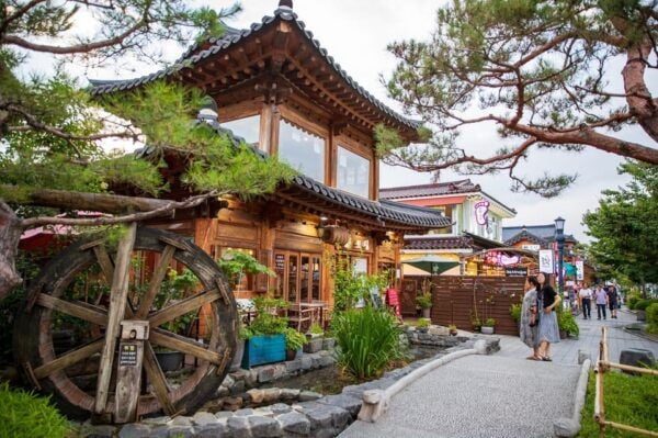 From Seoul: Jeonju Hanok Village & Jangtaesan Day Trip - Best Time to Visit