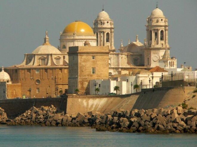 From Seville: Private Day Trip to Jerez and Cadiz - Tour Experience