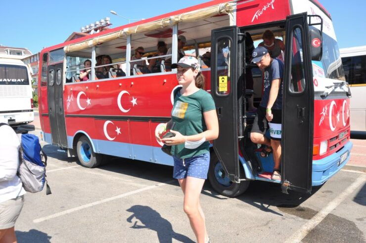 From Side: Cabrio Bus Safari and Boat Tour With Lunch - Experience Highlights