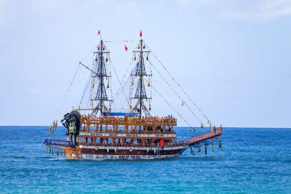 From Side: Pirate Boat Trip With Lunch & Transfer - Dining Experience