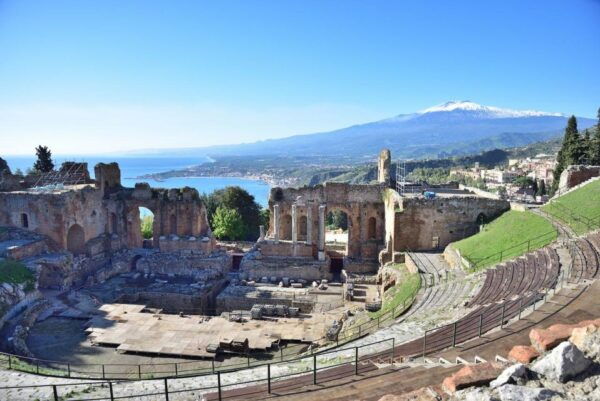 From Siracusa Day Tour To Etna Volcano, Winery and Taormina - Highlights