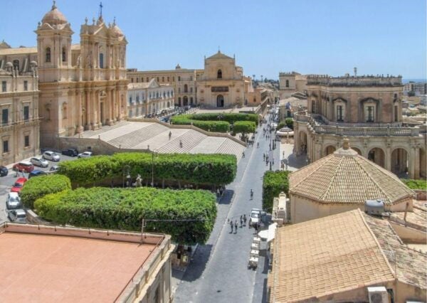 From Siracusa to Taormina: Ragusa, Noto & Chocolate Tasting - Customer Reviews