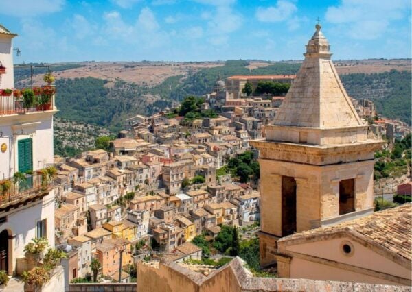 From Siracusa to Taormina: Ragusa, Noto & Chocolate Tasting - Price and Inclusions