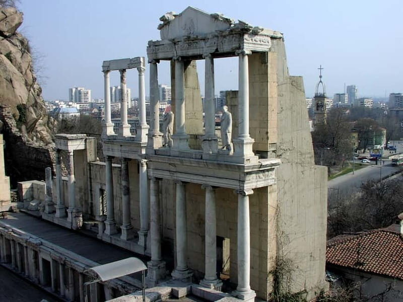 From Sofia: Full-Day Tour to Plovdiv and Asen's Fortress - From Sofia: Full-Day Tour to Plovdiv and Asens Fortress