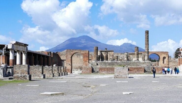 From Sorrento: Day Tour to Pompeii Ruins and Mount Vesuvius - Experience Highlights