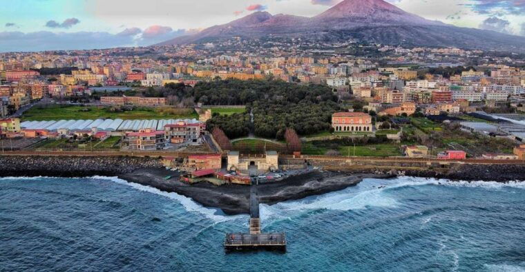 From Sorrento: Pompeii & Mt. Vesuvius Tour with Lunch & Wine - The Climb to Mt. Vesuvius: Stunning Views and Geology