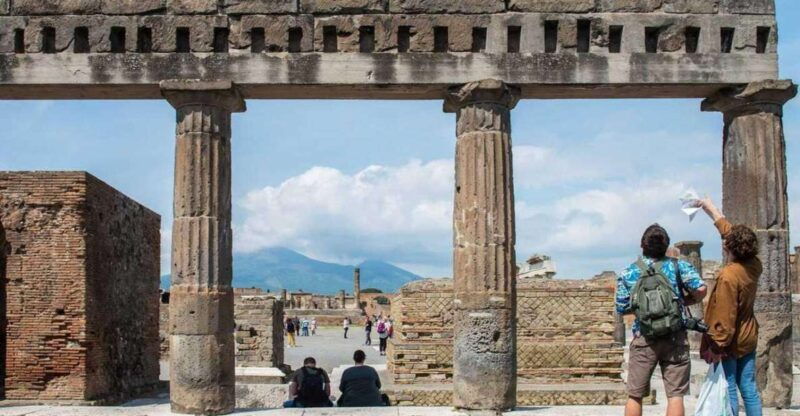 From Sorrento: Pompeii With an Archaeological Guide & Ticket - Key Sites to Explore