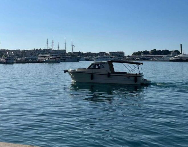 From Split: Blue Cave and 6 Islands Speedboat Tour - Tour Experience