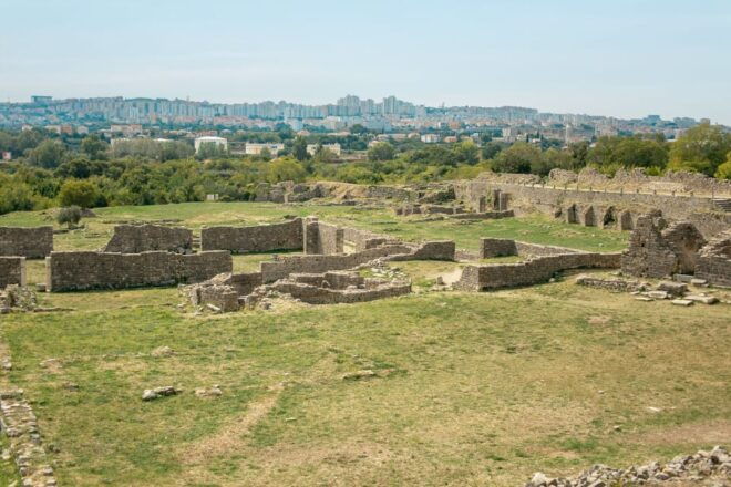 From Split: Half-Day Tour to Salona, KašTela and Trogir - Exploring Kaštelas Rich Heritage
