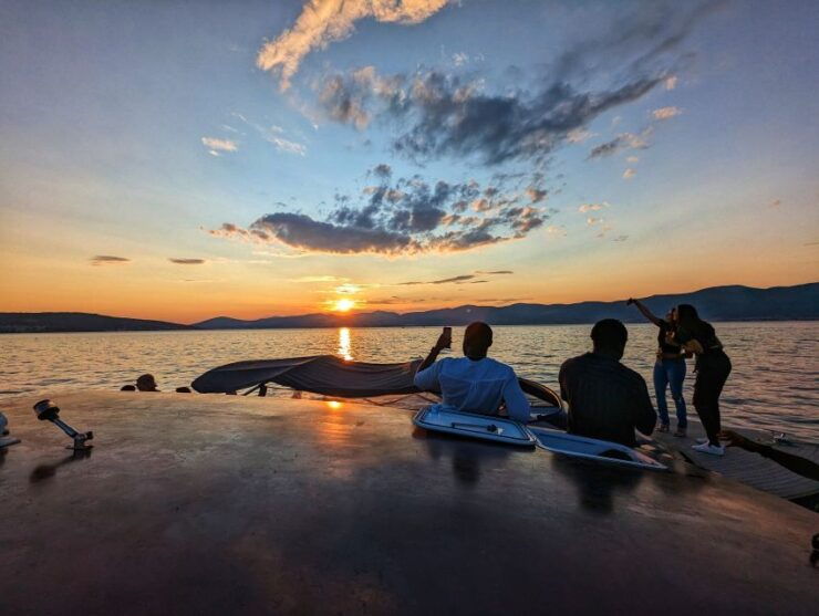 From Split: Sunset Powerboat Cruise With Unlimited Drinks - Highlights