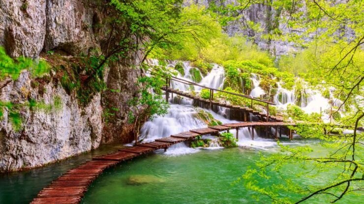 From Split: Transfer to Zagreb With Stop at Plitvice Lakes - Booking Information