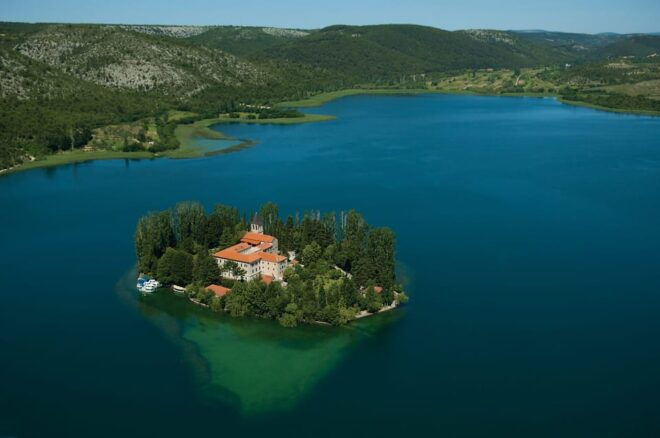 From Split/Trogir: Krka Waterfalls & Primosten Private Tour - Exploring Primosten