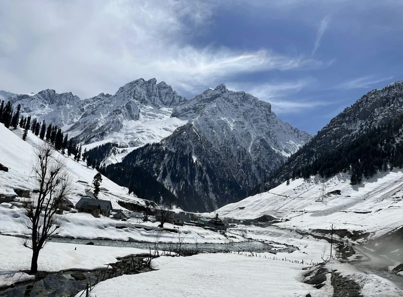 From Srinagar: Private Sonamarg Day Trip with Chauffeur & AC Car - The road from Srinagar is part of the day