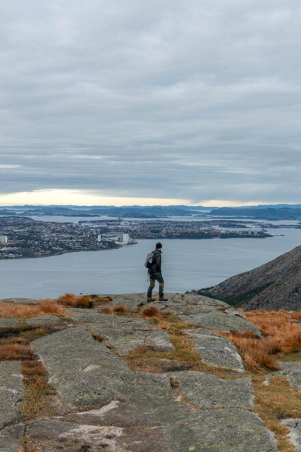 From Stavanger: Guided Tour to Månafossen and Dalsnuten - Hiking Difficulty and Duration