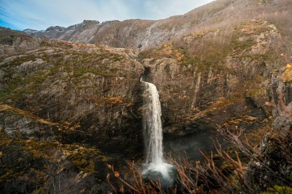 From Stavanger: Guided Tour to Månafossen and Dalsnuten - Booking and Availability