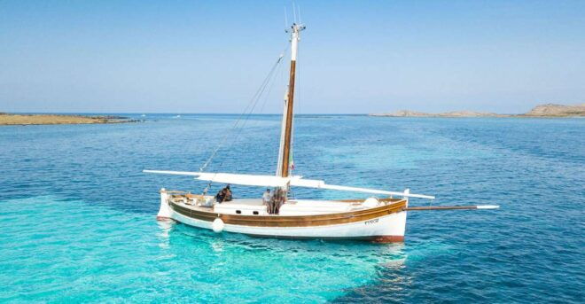 From Stintino: Asinara Vintage Sailing Boat Tour With Lunch - Languages and Highlights