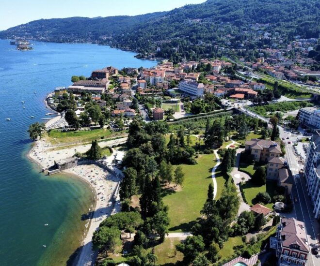 From Stresa: 2 Borromean Islands Hop-on Hop-off Boat Tour - Itinerary Options