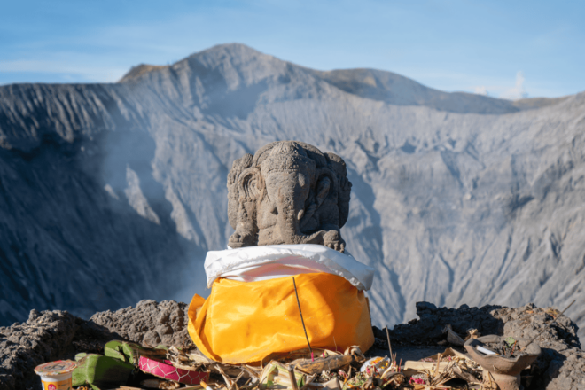 From Surabaya or Malang: Bromo Tumpaksewu Shared Guided Tour - Important Travel Information
