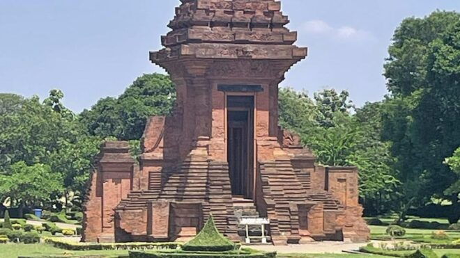 From Surabaya Port: Archeological Trowulan Cruise Tour - Exclusions to Consider