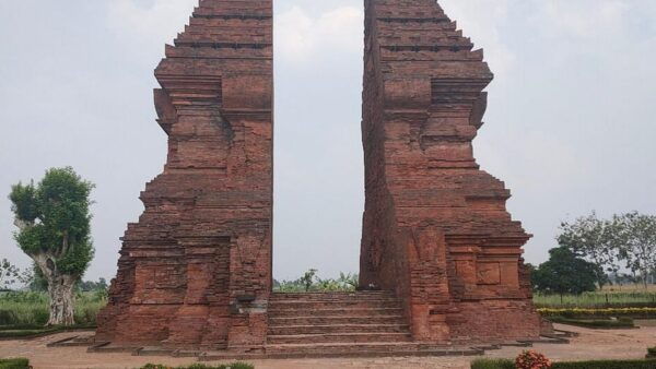 From Surabaya Port: Archeological Trowulan Cruise Tour - Questions You May Have