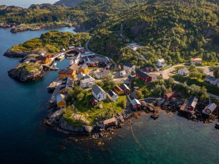 From Svolvær: Explore Nusfjord and Henningsvær - Booking Details