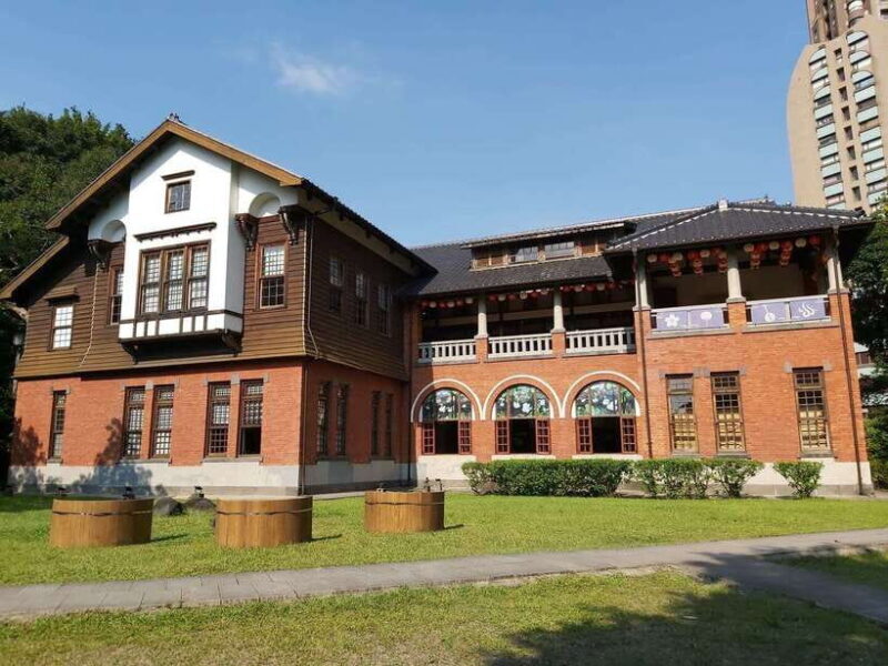 From Taipei: Beitou and Yangmingshan National Park Day Tour - An In-Depth Look at the Experience