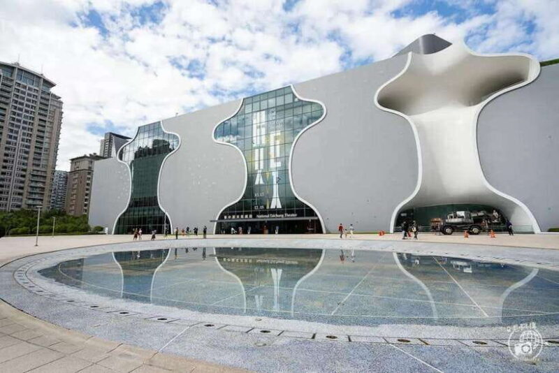 From Taipei : Taichung Highlights & Cultural Private Tour - Modern Architecture at the National Taichung Theater