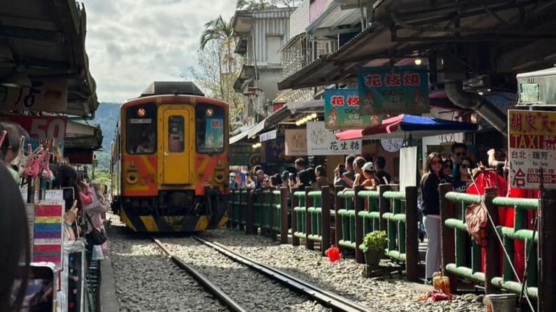 From Taipei: Yehliu, Shifen, Houtong & Jiufen One Day Tour - An In-Depth Review of the Itinerary